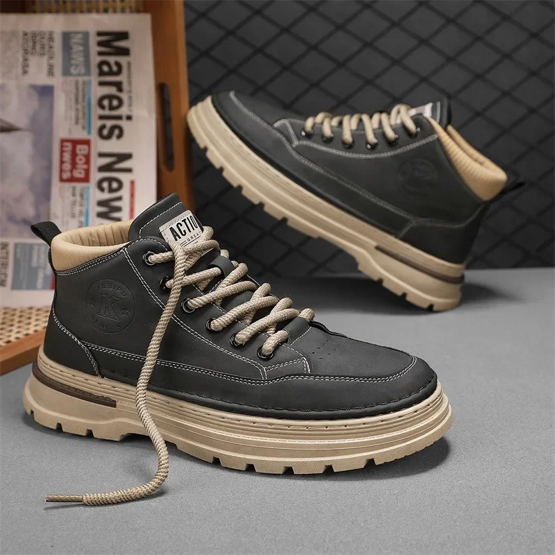 Botas de moda para hombre, zapatos deportivos informales de alta calidad para hombre, botines antideslizantes de diseñador, botas de trabajo de suela gruesa para exteriores para hombre, nuevas