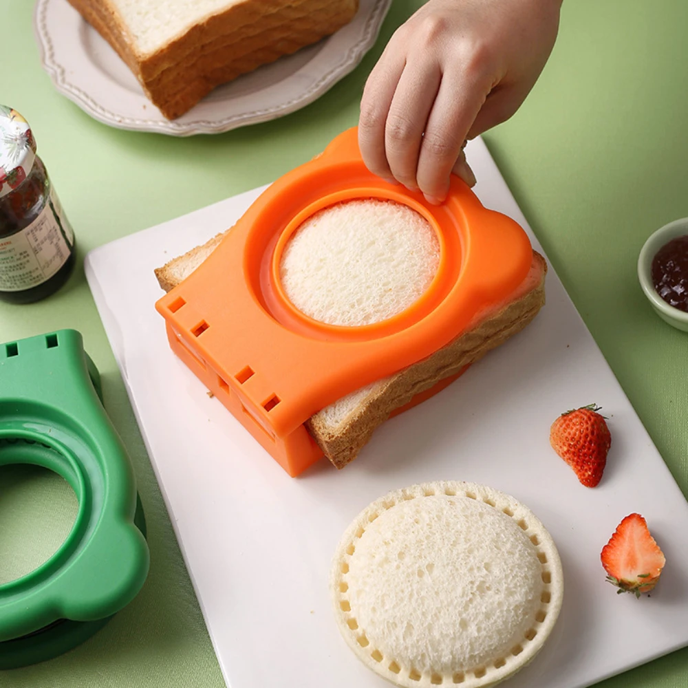 Full handguard, round sandwich cutting and sealing pocket, sandwich bread mold, DIY sandwich baking tools