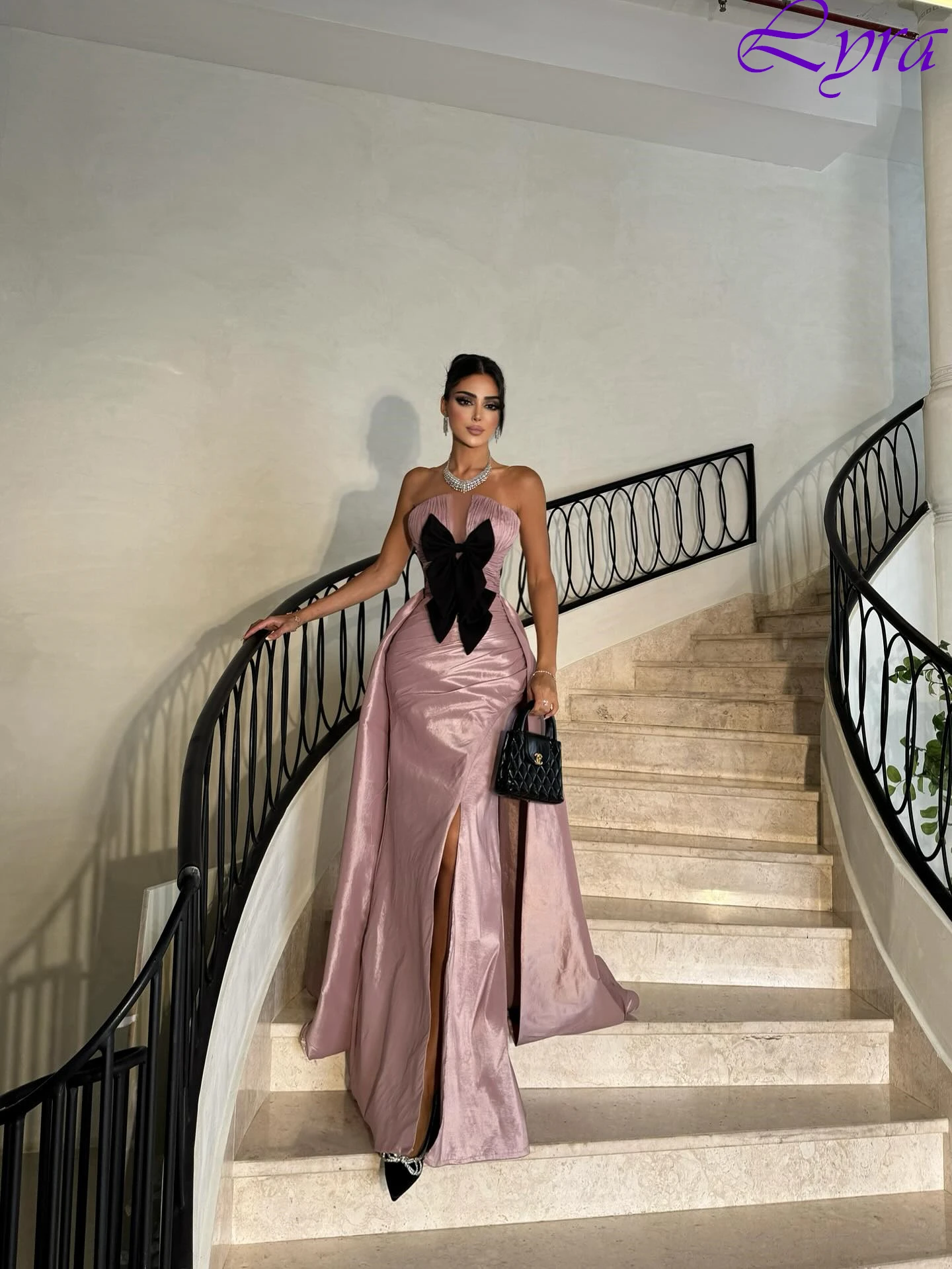 فستان سهرة رسمي أنيق بدون حمالات على شكل حرف A مخصص، فستان مناسب للحفلات عالي الجودة