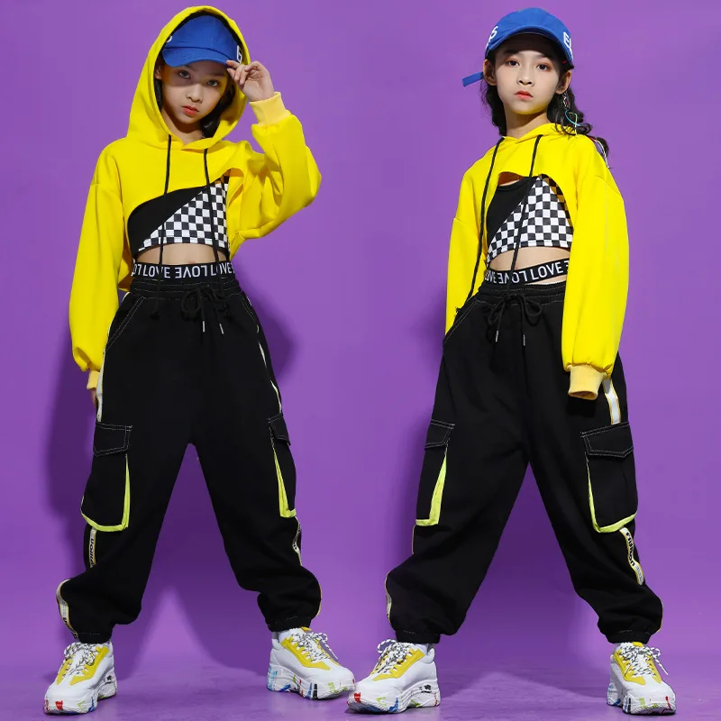 Abbigliamento Hip Hop Modern Dance Performance Outfit Rave Kpop Kids Jazz Dance Costume ragazze Yellow Crop top pantaloni Cargo neri