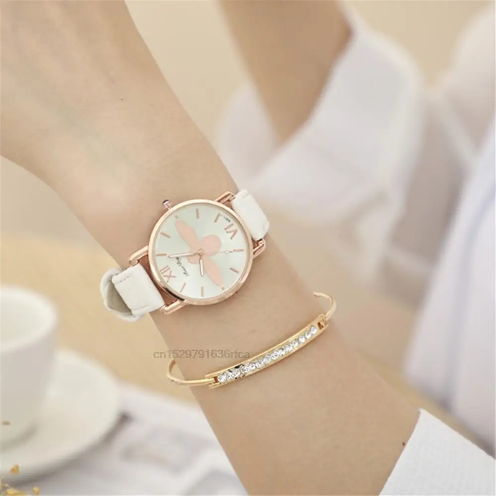 Simple Little Insects Design Women Watches Vintage Green Leather Ladies Luxury Wristwatches Fashion Casual Female Quartz Clock