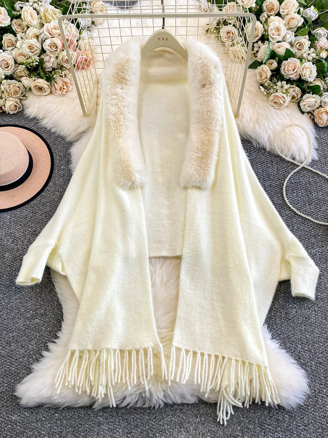 

Ele Long Sve Трикотаж Женское зимнее пальто с тяжелой вышивкой Batwing Sve Camere Воротник средней длины Топ с кисточками