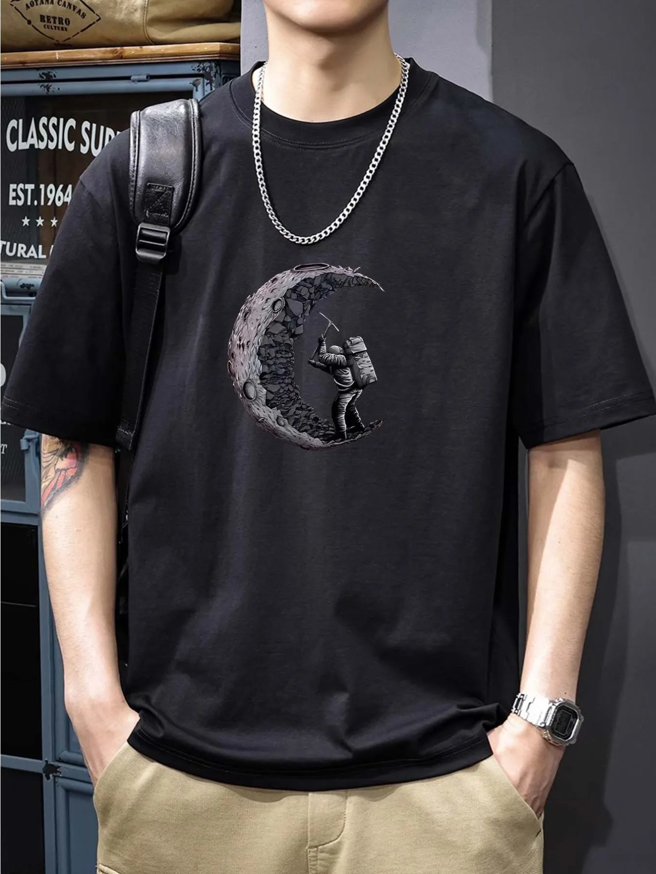 

Men's summer 100% pure cotton fashionable casual loose sports astronaut moon pattern printed round neck short sleeved T-shirt