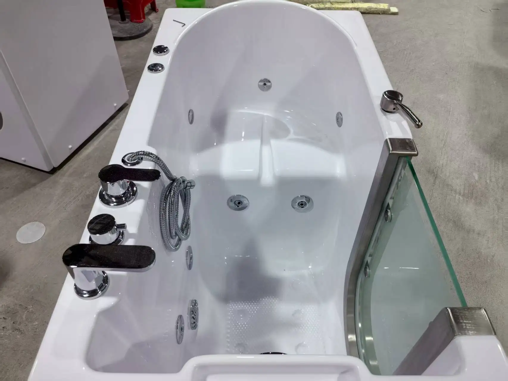 Factory Direct 2026 Top RatedWalk-In Bathtub with Door, White Acrylic, Portable Design, Ensures Safe Bathing Experience for Elde