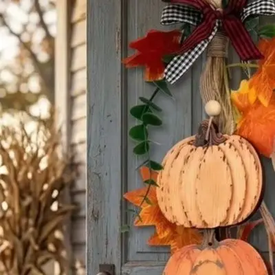 Rustic Wooden Pumpkin Door Hanger Stacked Autumn Decoration With Plaid Bow For Front Porch Entryway Wall Farmhouse Home Decor