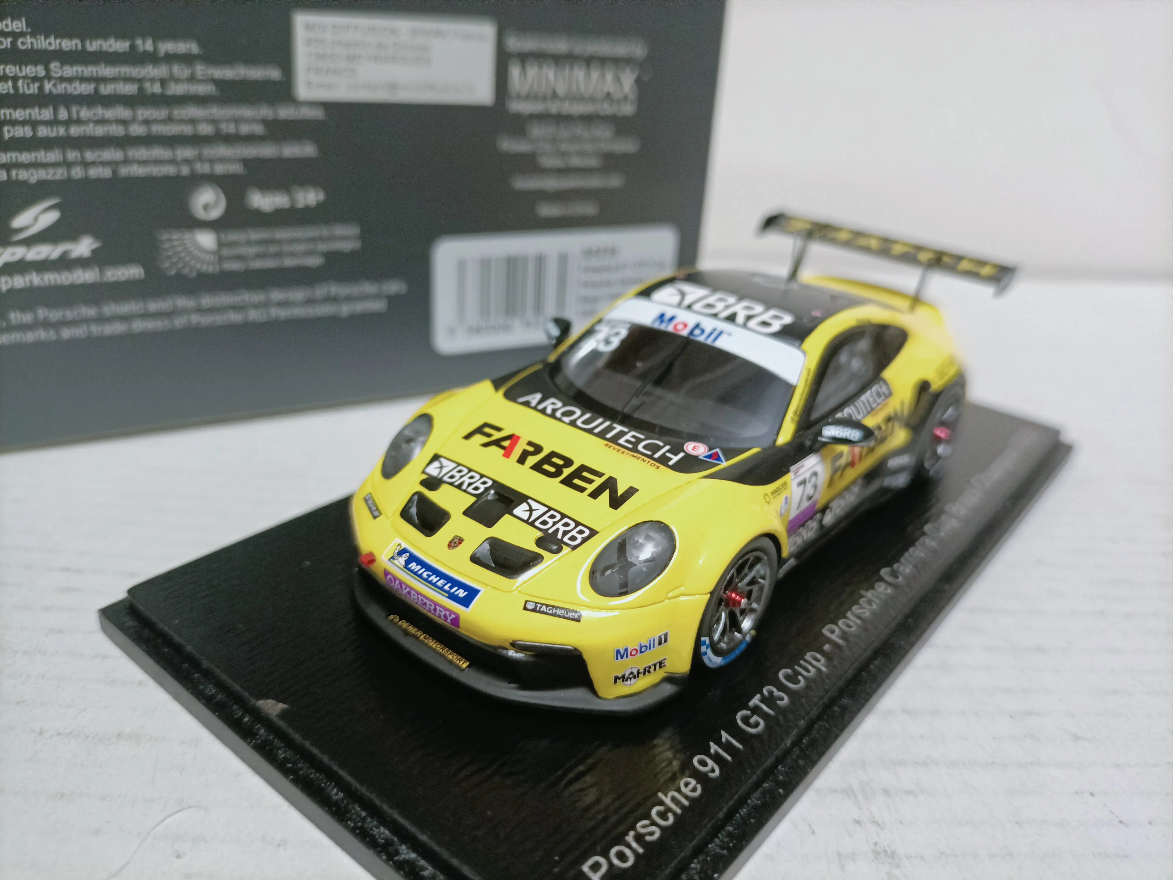 Spark 1:43 Porsche Carrera Modelo de Auto de Carreras Campeón de Brasil Porsche 911 Gt3 2022