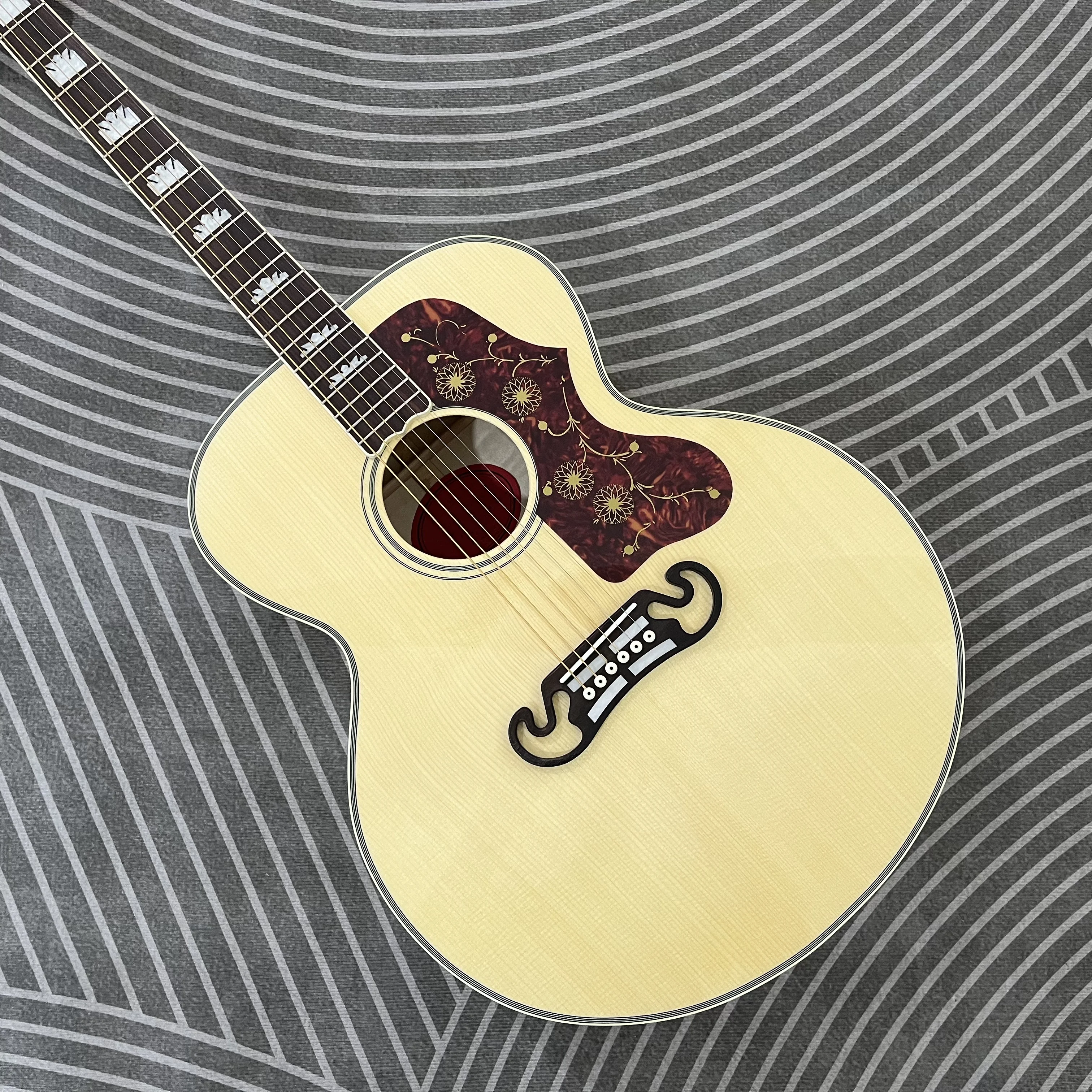 Wooden Guitar, Spruce Wood Board, Rosewood Side Panel, Ebony Fingerboard, Cow Bone String Pillow, Basswood Neck, Fully Enclosed String Knob, Durable Structure, Suitable for Music Enthusiasts