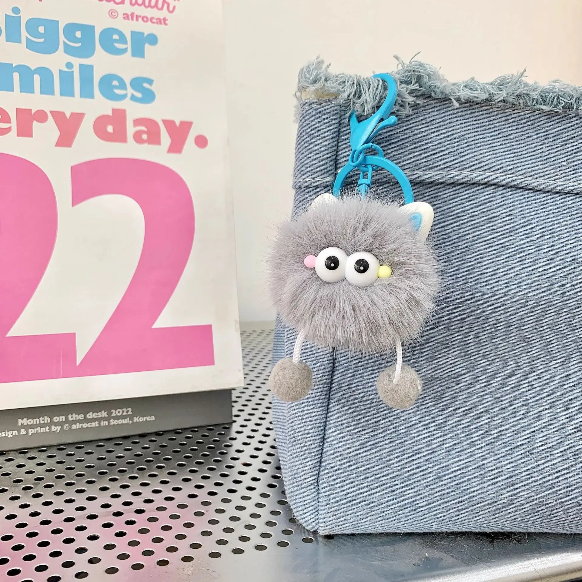 Pendentif de poupée canard en peluche mignon pour garçon et fille, pendentif de poupée, breloques, décoration de sac à dos, grande boule de fourrure moelleuse, porte-clés pour femmes