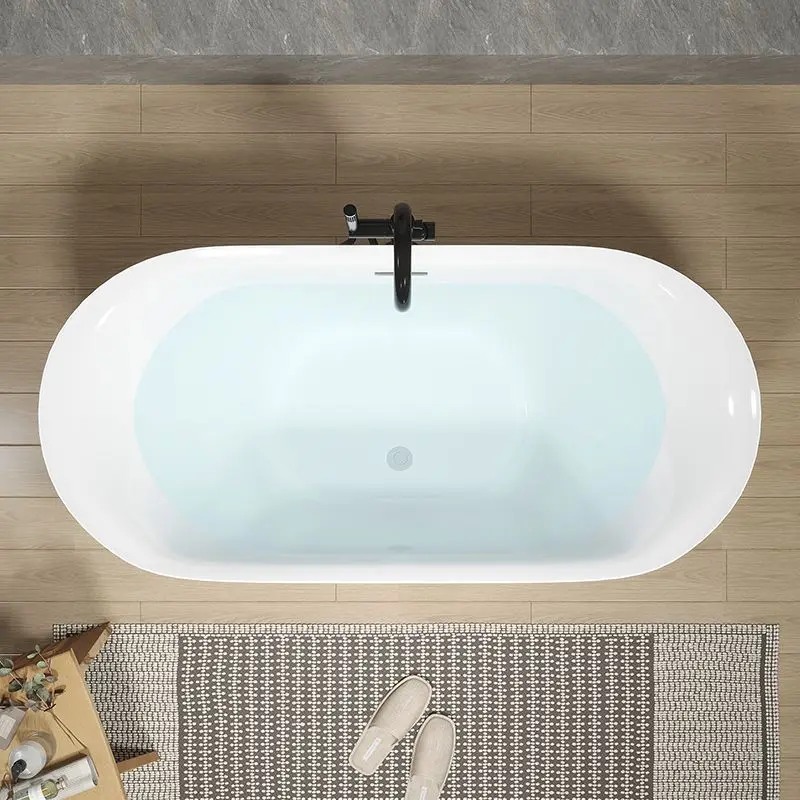 

Small apartment bathroom bathtub