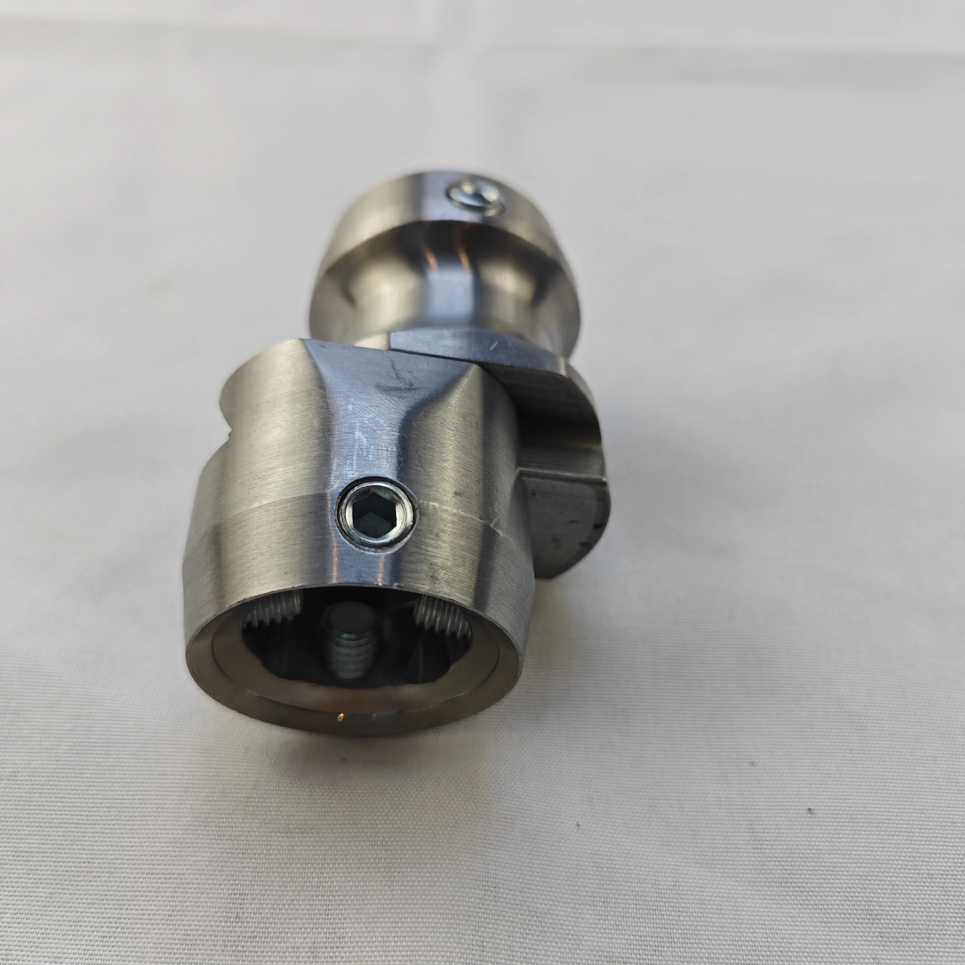 

4P30-SS / 4P30-Ti Silver Двойной адаптер из нержавеющей стали/титана, раздвижной