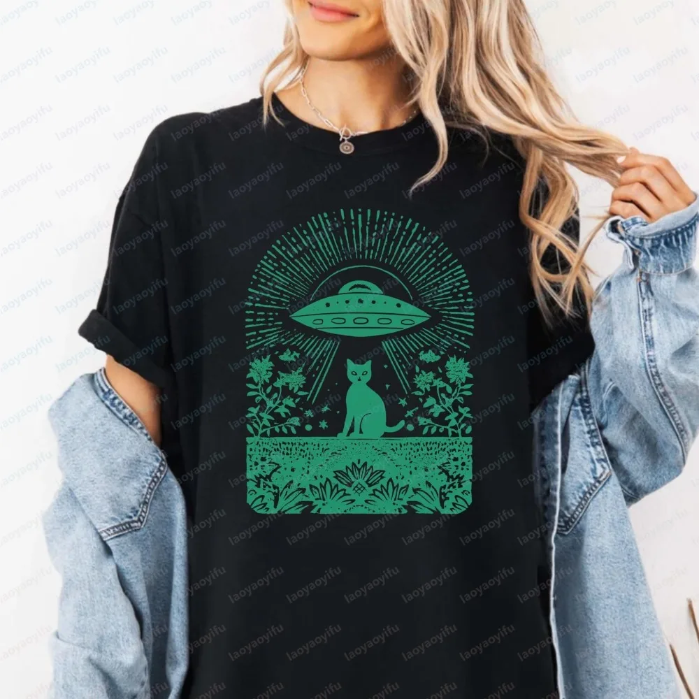 Alien Ufo Graphic Printed Tshirt Funny Cat Abduction Conspiracy Design T Shirt Casual Fashion Loose Cotton Summer Man Women Tees