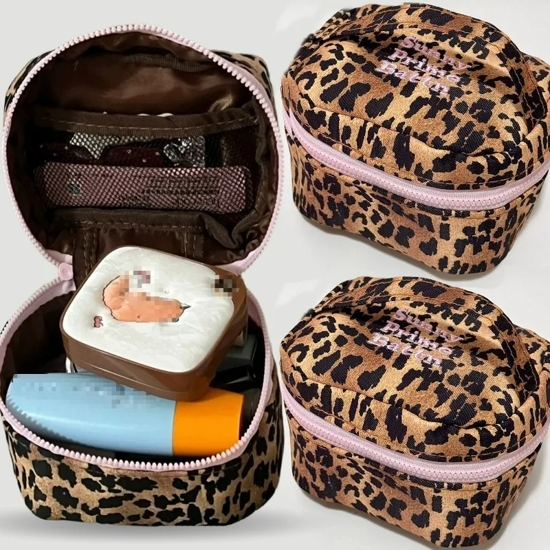 Vintage Leopard Makeup Bag Large Capacity Small Square Bag Aesthetic Portable Travel Lipstick Cosmetic Storage Bag for Women