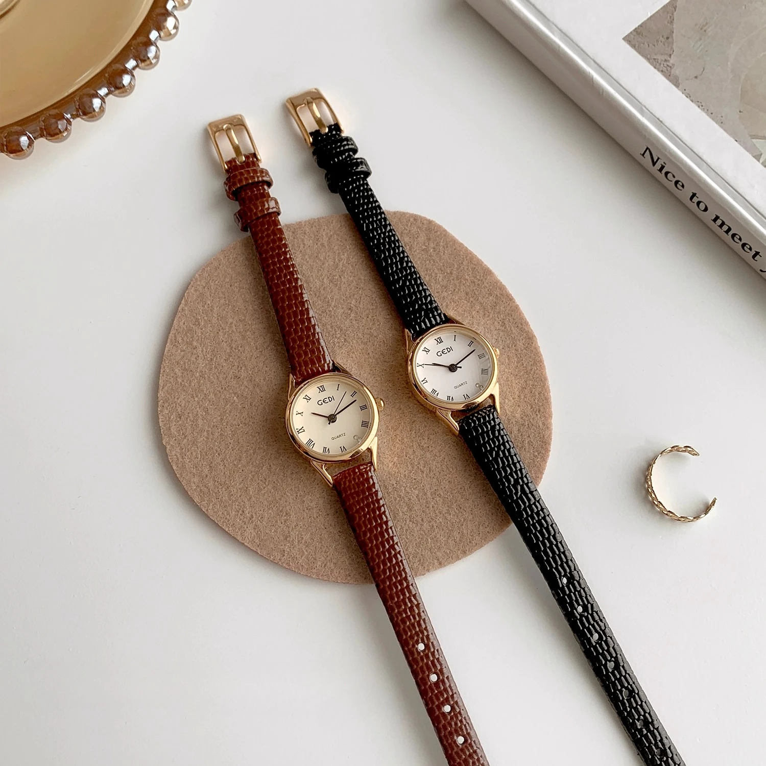 2026 New Women'S Watches, Fashionable, Niche, Light Luxury, Retro Style, Suitable For Students In Junior And Senior High Schools