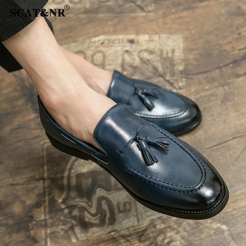 Size: 38-46 American academy style fringe loafers for men men's bottoms casual shoes outdoor fashion blue patent leather shoes