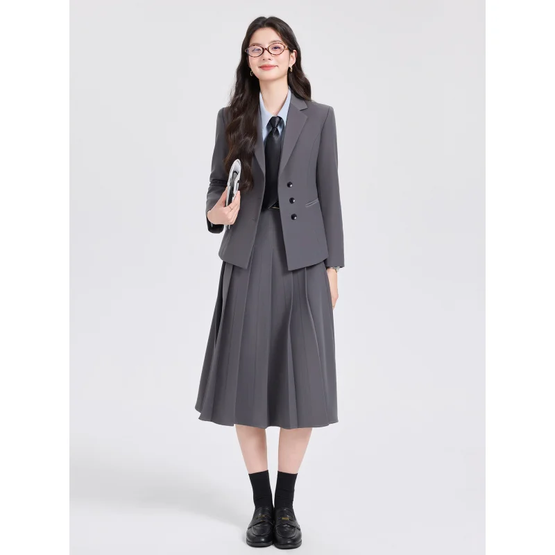 Formal attire for women, college student interview outfit, light business attire, commuter suit for petite women9117