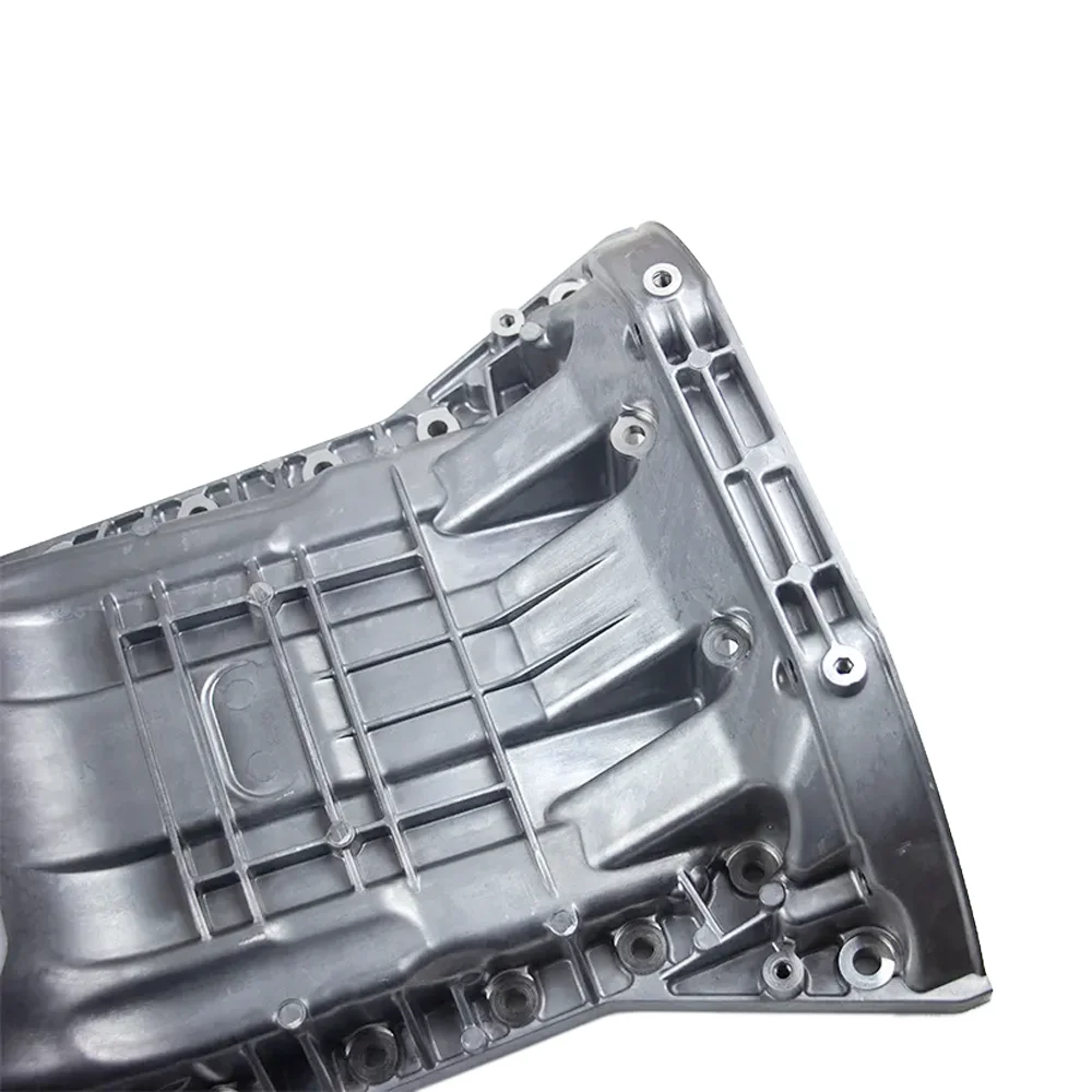 Suitable for Mercedes Benz M272 ML300 R280 E250 S350 C23 engine oil pan oil tank A2720142002 A2720141602 A2720141302 upper shell