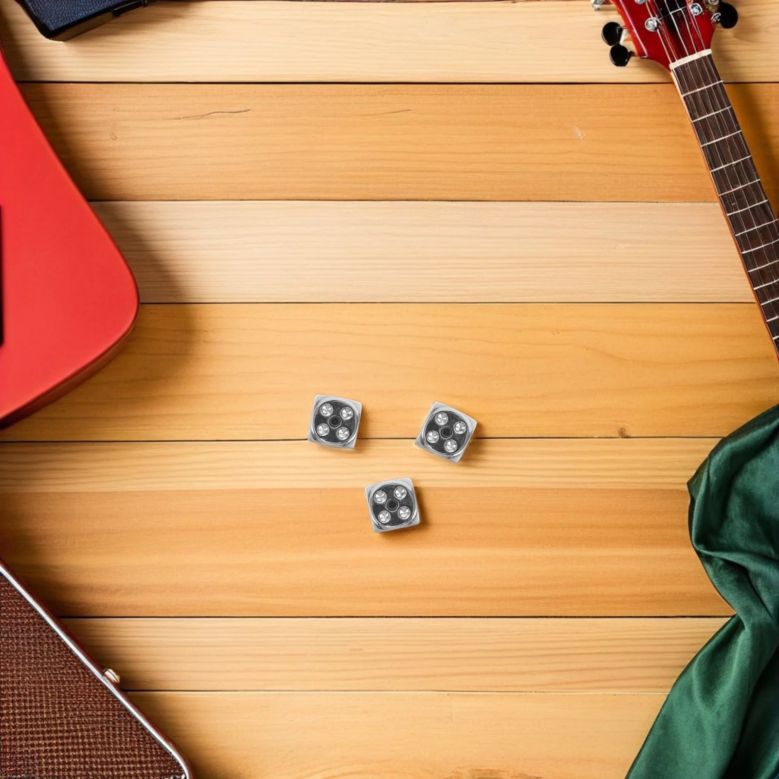 3 セットのギターハードウェアメタルコントロールノブデザインエレキギターベースボリュームトーン調整用レンチツールが含まれています