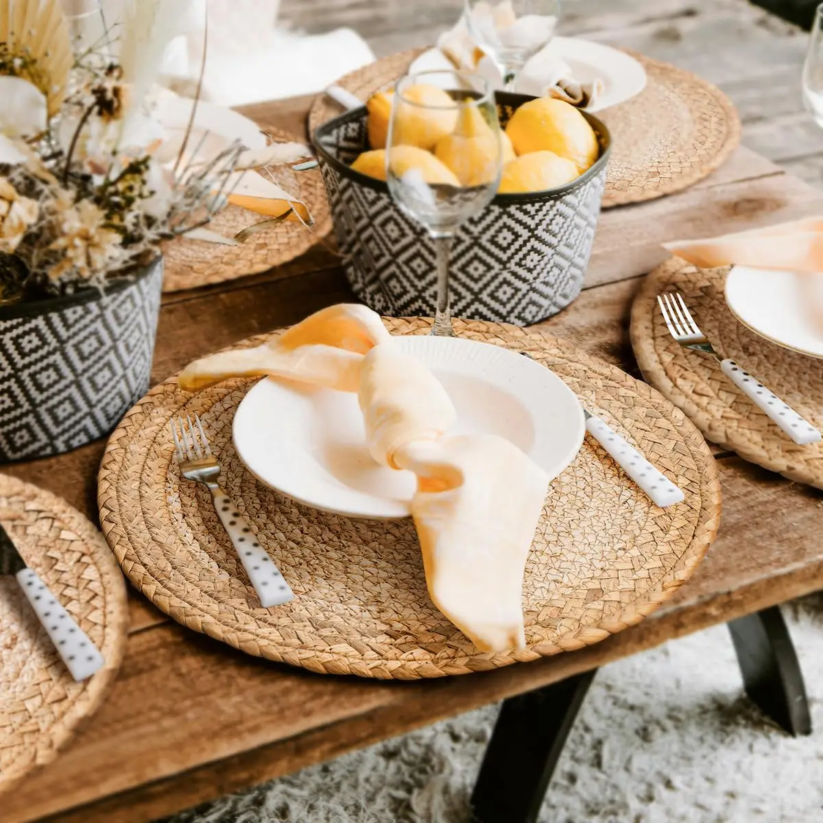 Round Woven Placemats Plate Chargers,Boho Farmhouse Rustic Place Mats for Dinner Table,Rattan Wicker Braided Table Mats Set of 4