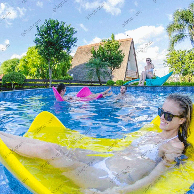 كرسي متأرجح عائم على سرير شمسي عائم مائي لحديقة كراسي استلقاء للتشمس منصة فندق شاطئ كرسي استلقاء للتشمس سرير شمسي عائم