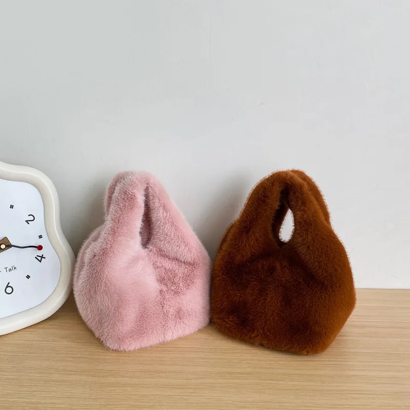 

Зимняя роскошная сумка-ведро из искусственного кроличьего меха 2025 года, женская модная сумка-тоут с цепочкой, сумка на плечо для поездок на работу, дорожная сумочка