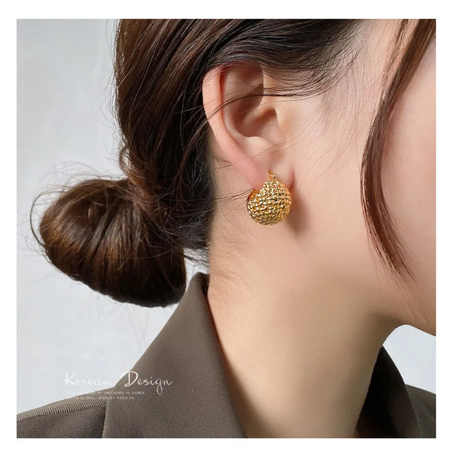 Gold Chunky Hoop Earrings for Women Filigree Gold Hoop Earrings Lightweight Basket Hoop Earrings Simple Thick Round Ball Hoop