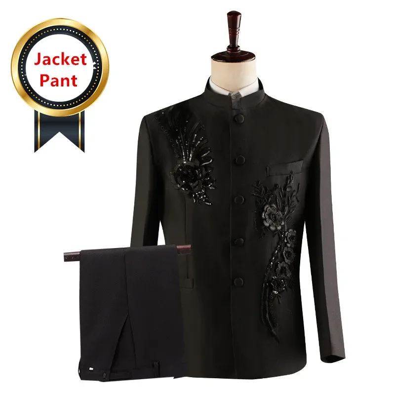 (سترة + بنطلون) أزياء الرجال مرحلة الأداء فستان الدعاوى 2025 جديد الذكور النمط الصيني الوقوف طوق ملصق مائي السترة وبنطلون