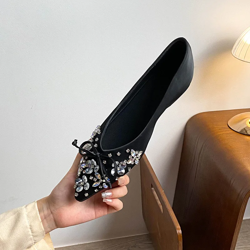 حجم كبير 42 موضة أشار تو حجر الراين الزهور حذاء مسطح للنساء روتين يومي فستان مريح أحذية Zapatos De Mujer