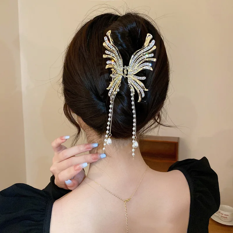 2022 Retro Ladies Butterfly Pearl Tassel Hair Clips Korean Elegant Shark Clip Hair Styling Clip Hair Accessories Women