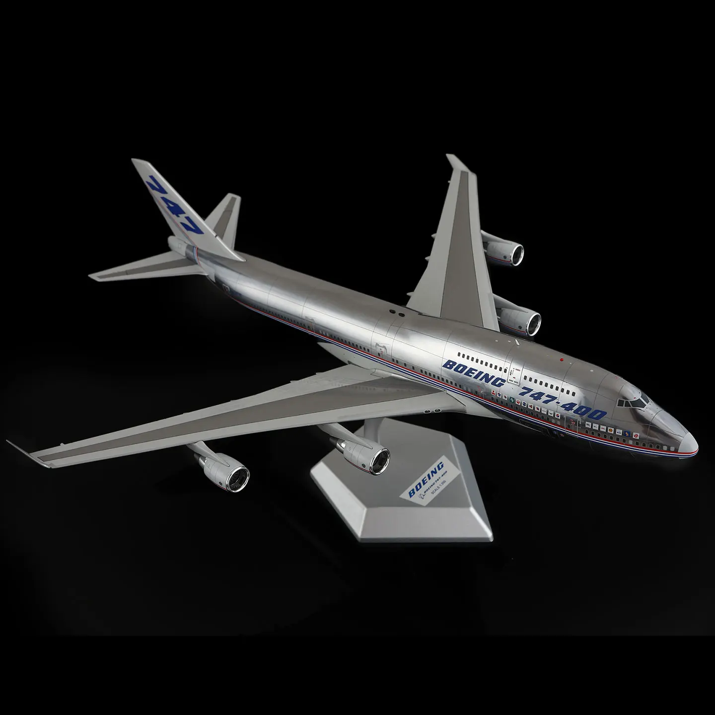 L2131 سبيكة تحصيل طائرة هدية أجنحة SQ 1:200 بوينغ "مصقول" [لون المنزل] B747-400 دييكاست طائرة طائرة نموذج N401PW