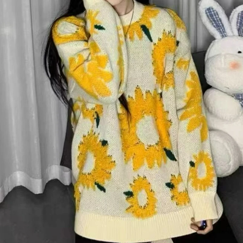 Nuovo stile di velluto allentato alla moda rilassato lavorato a maglia maglione caldo 2026 autunno/inverno girasole lavorato a maglia strato base donna Ins Top