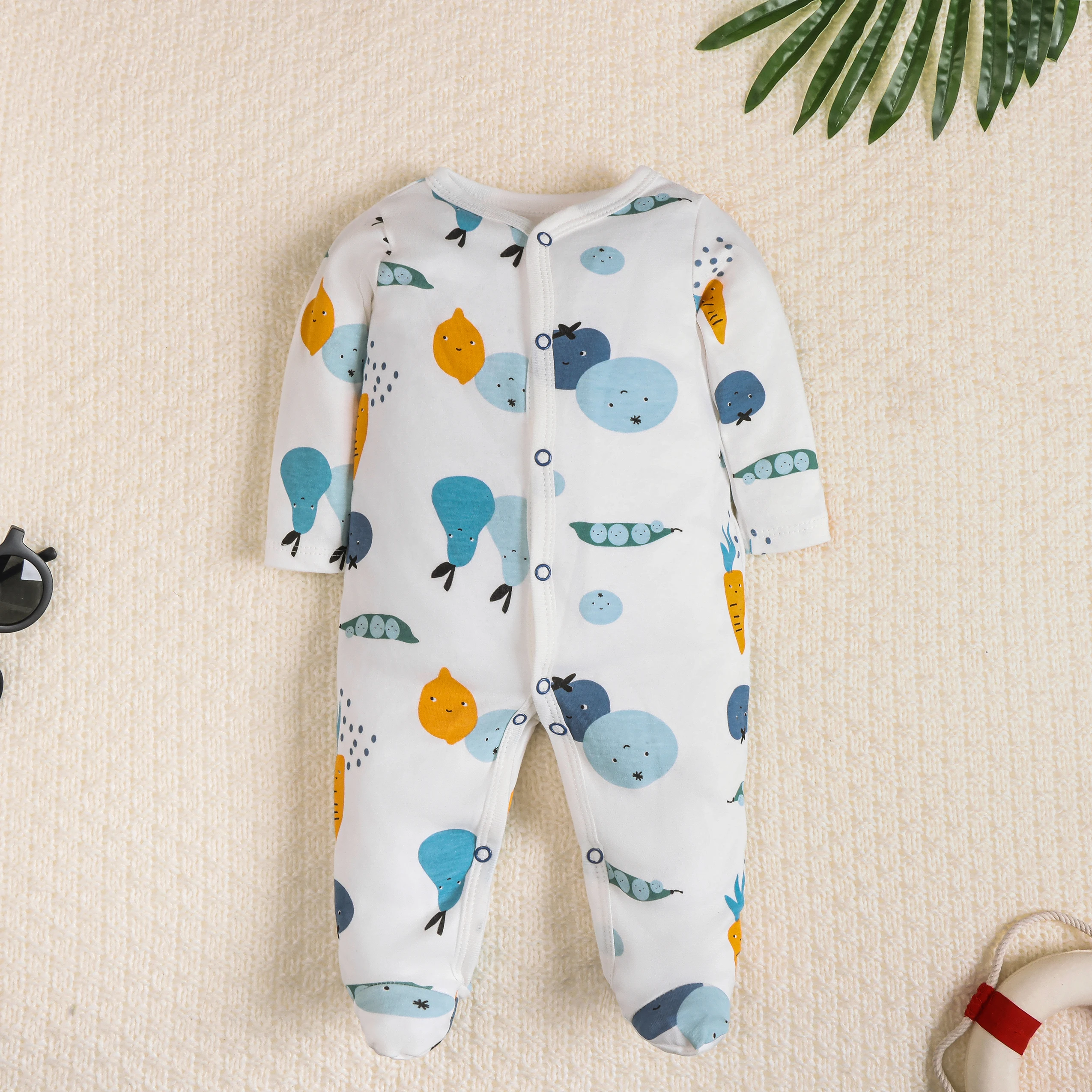 

Cozy Long Sleeve Footed Onesie for Newborns, Infant's Clothing, Soft Baby Clothes Romper.