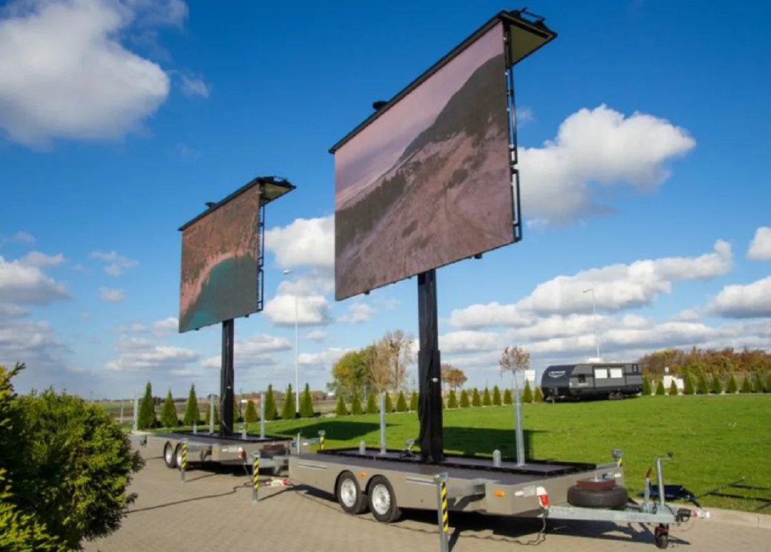 P8 Outdoor Advertising Moving Solar Panel Supply Electricity LED Trailer Display for Events