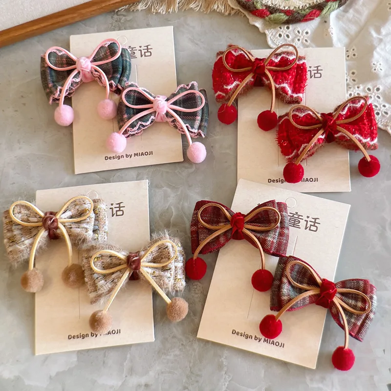 

Новые заколки для волос с бантом и помпоном в клетку, 2 шт. в паре, милые заколки-зажимы, модные аксессуары для волос для маленьких девочек, повседневные и праздничные украшения для волос