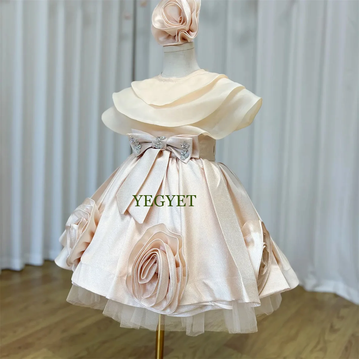 

Elegant Beige Girl Dresses Handmade Flowers with Headgear for Kids Wedding Birthday Holiday Party Gown