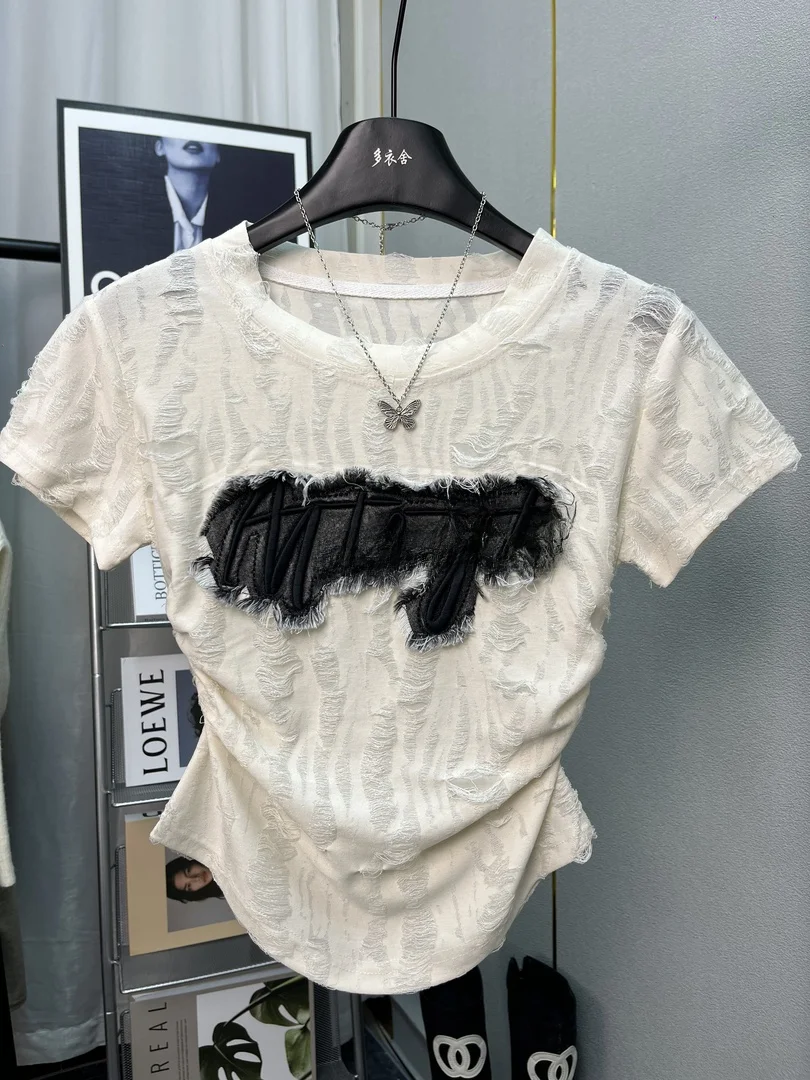 Retro Denim Embroidered oulder T-irt Women's Summer 2024 Slim Fit round Hem Irregular Top Sweet Sle ort Sve