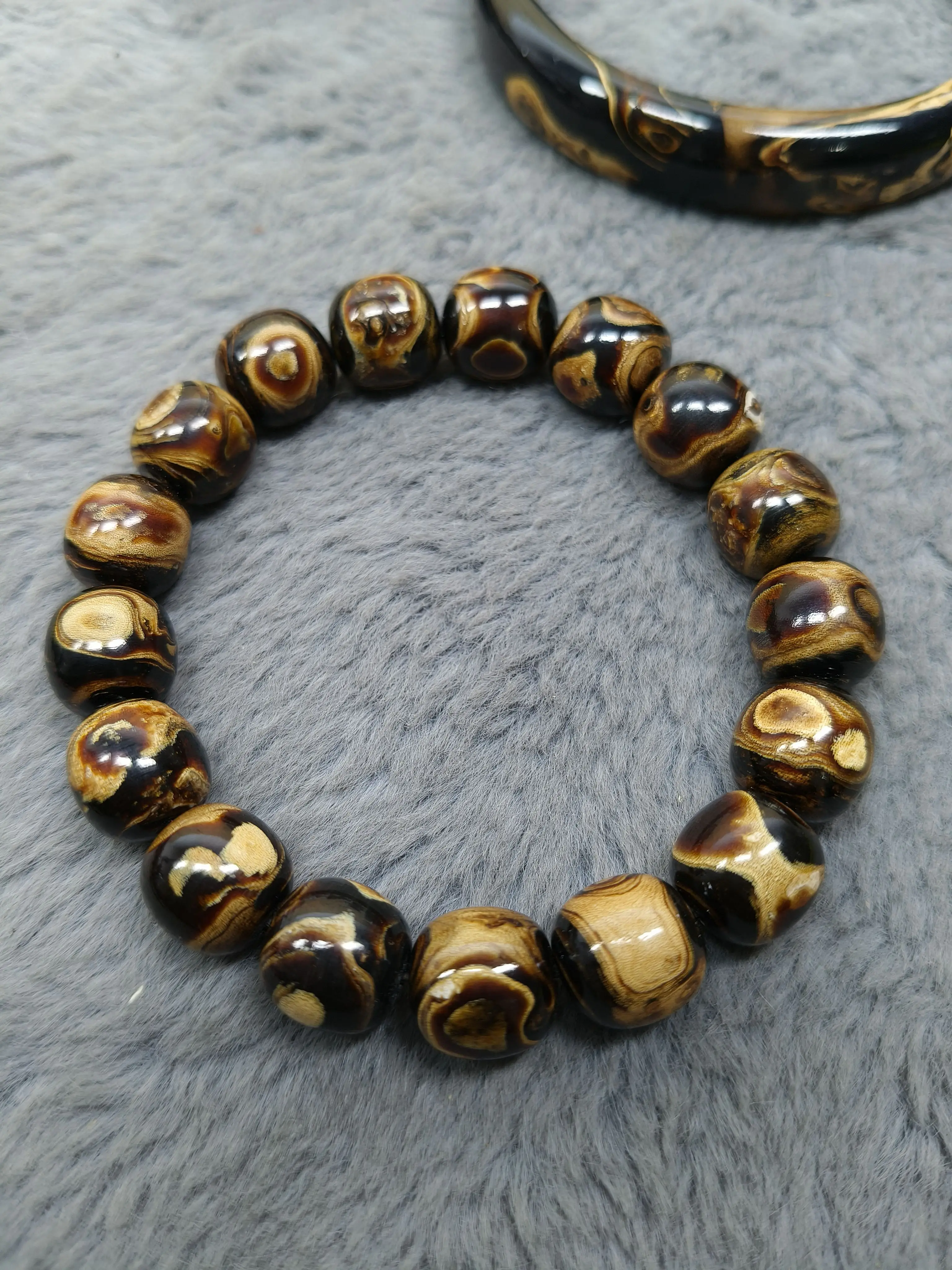 Chinese Style Auspicious Natural Blood Sea Willow Beaded Bracelet 12mm Old Barrel Beads With Shell Texture Fortune Bringing Good