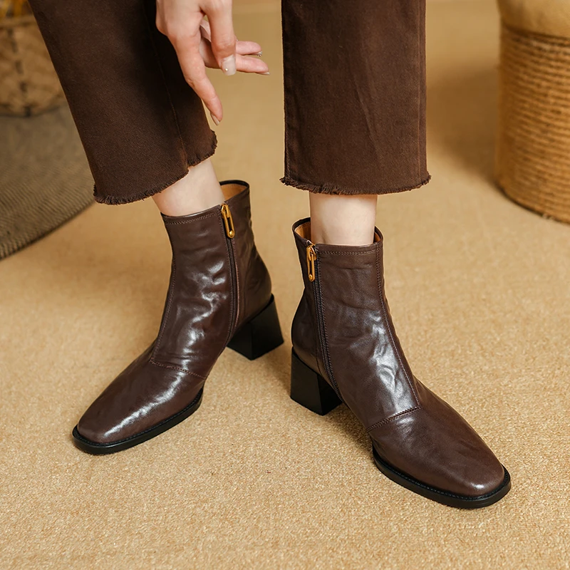 

2025 Новые женские ботильоны из натуральной кожи, весенне-осенние модные ботинки с квадратным носком, черные, коричневые, сексуальные женские ботильоны на высоком массивном каблуке 5,5 см