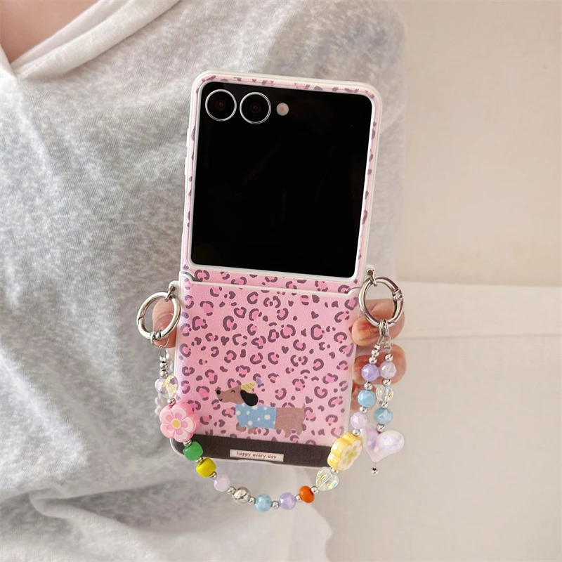 Fashion Pink Leopard Print Puppy Phone Case For Samsung Z Flip 7 6 5 4 Cover with Chain Cute Cases For Galaxy Z Flip6 Flip7 Capa