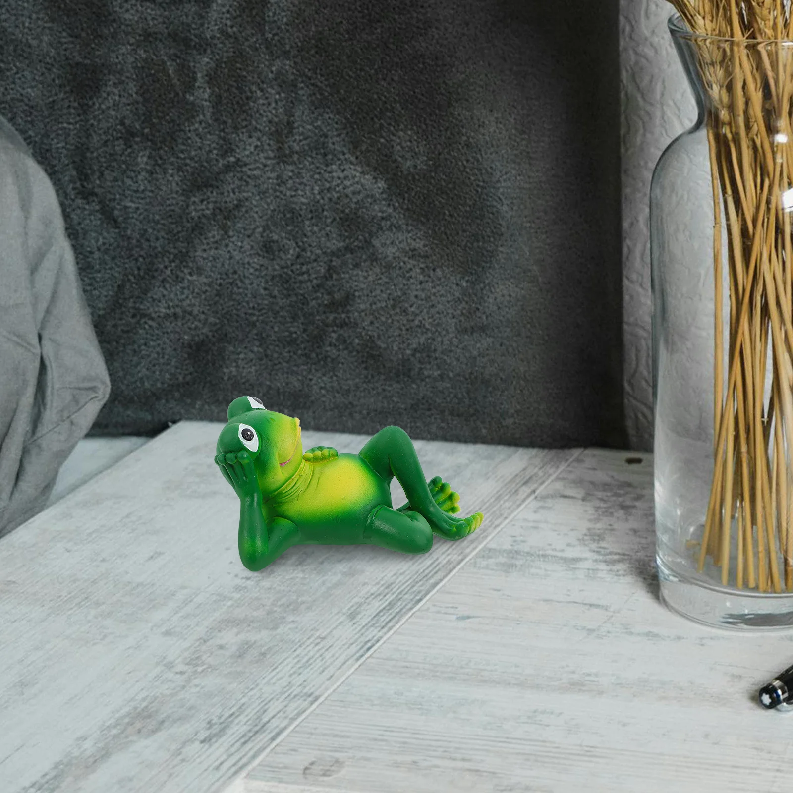 

Cute Frog Garden Statue Resin Material Weatherproof Outdoor Use Playful Enchanting Vibe Easy Setup Flower Beds Lawns Realistic