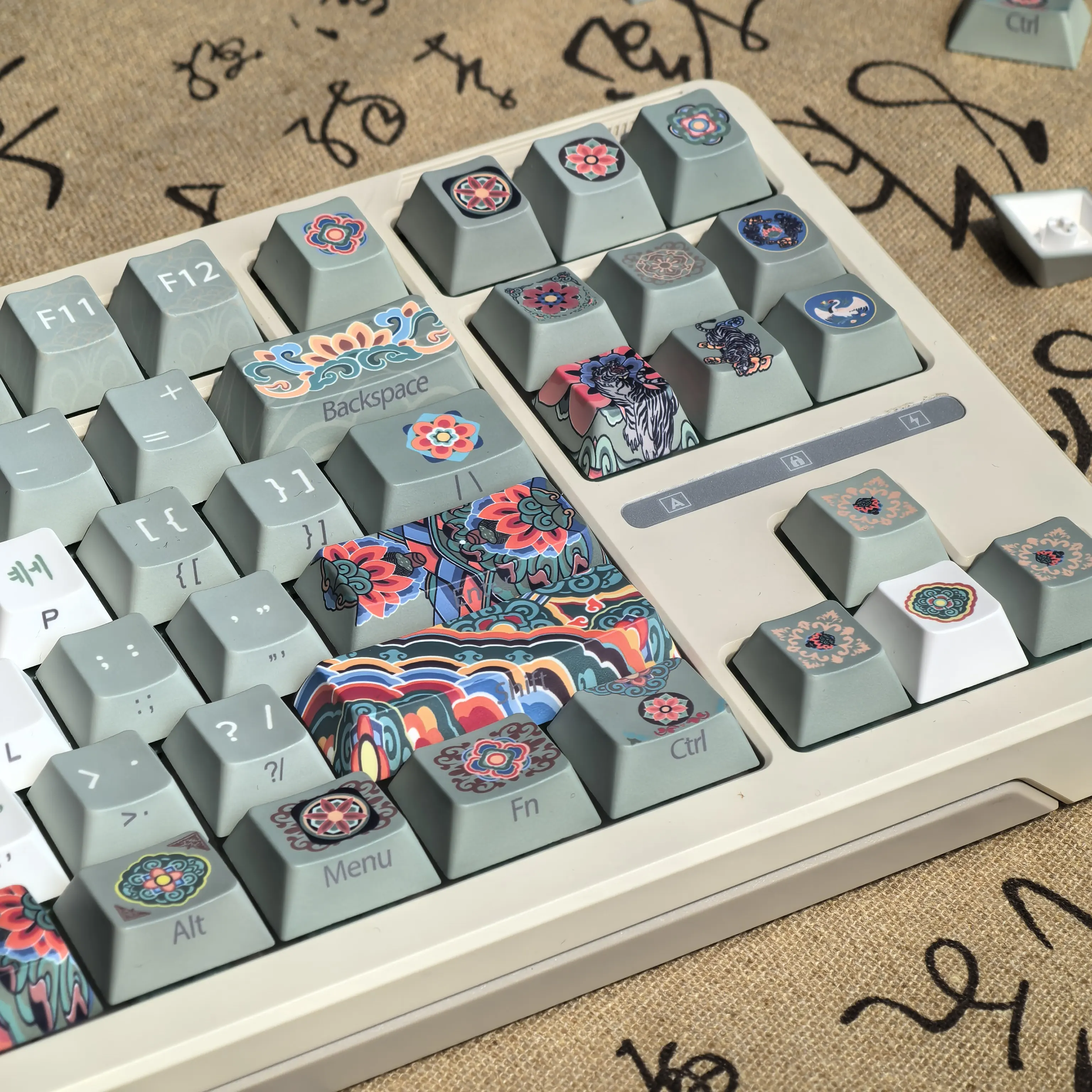 MAIMOOO Retro Korean Keycap Tradition Ancient Architecture Side Engraved Translucent Pbt Cherry \