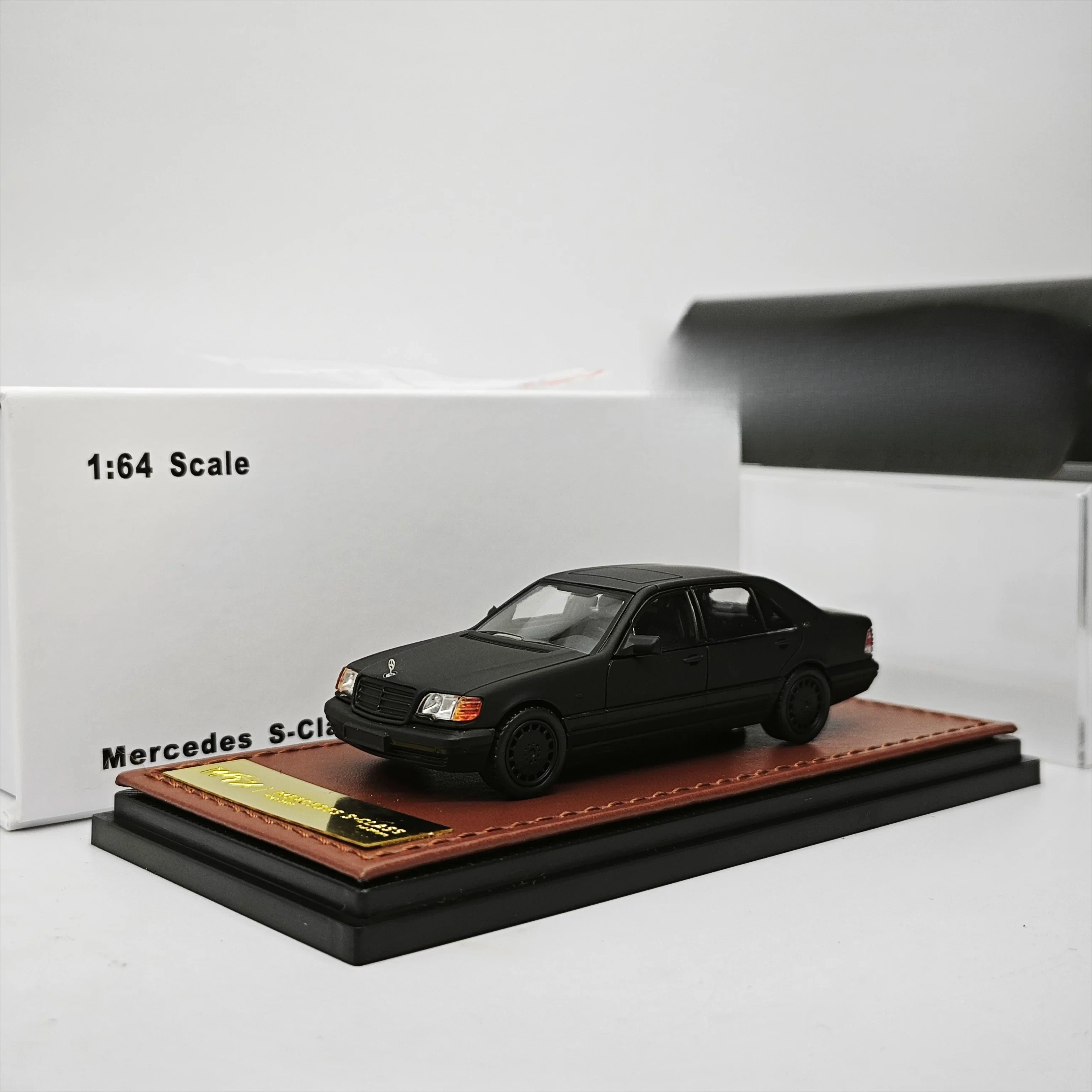 WTX 1/64  6000SEL Extended Edition Collectible Concierge Alloy Car Model