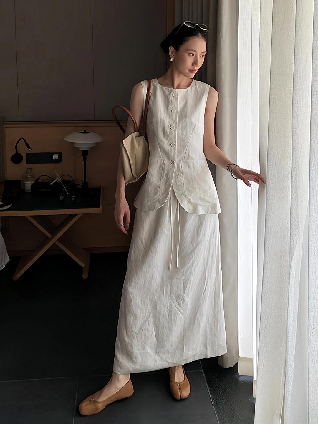 

Linen Vest Set Women Summer Fashion White Waist-Cinching Sleeveless Top Half-length Skirt Two-piece Set Casual Style