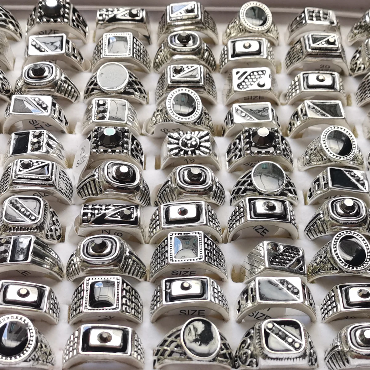 MixMax 10pcs Fashion Design Owl Rings for Men Women Punk Party Jewelry Gifts Vintage Rings Multicolor Eyes Silvery Style