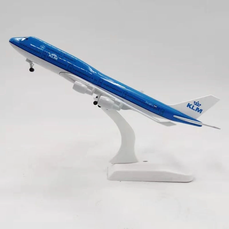 20cm Aircraft KLM Royal Dutch Airlines Boeing 747 with Landing Gear B747 Alloy Plane Model Collection Home Decoration