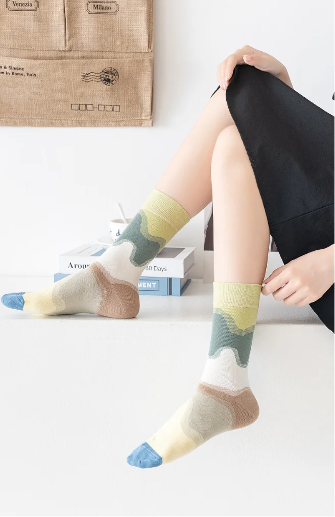 Women's Socks Japanese Harajuku Gradient Preppy Style Versatile Premium Soft Comfort Sports Cotton Socks For Teenage Young Girls