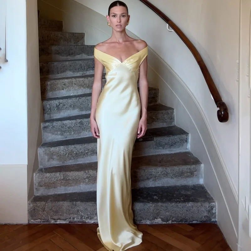 

2026 New Women's Clothing Elegant and Sexy Backless Dress Strapless Off-shoulder Fashion Dress