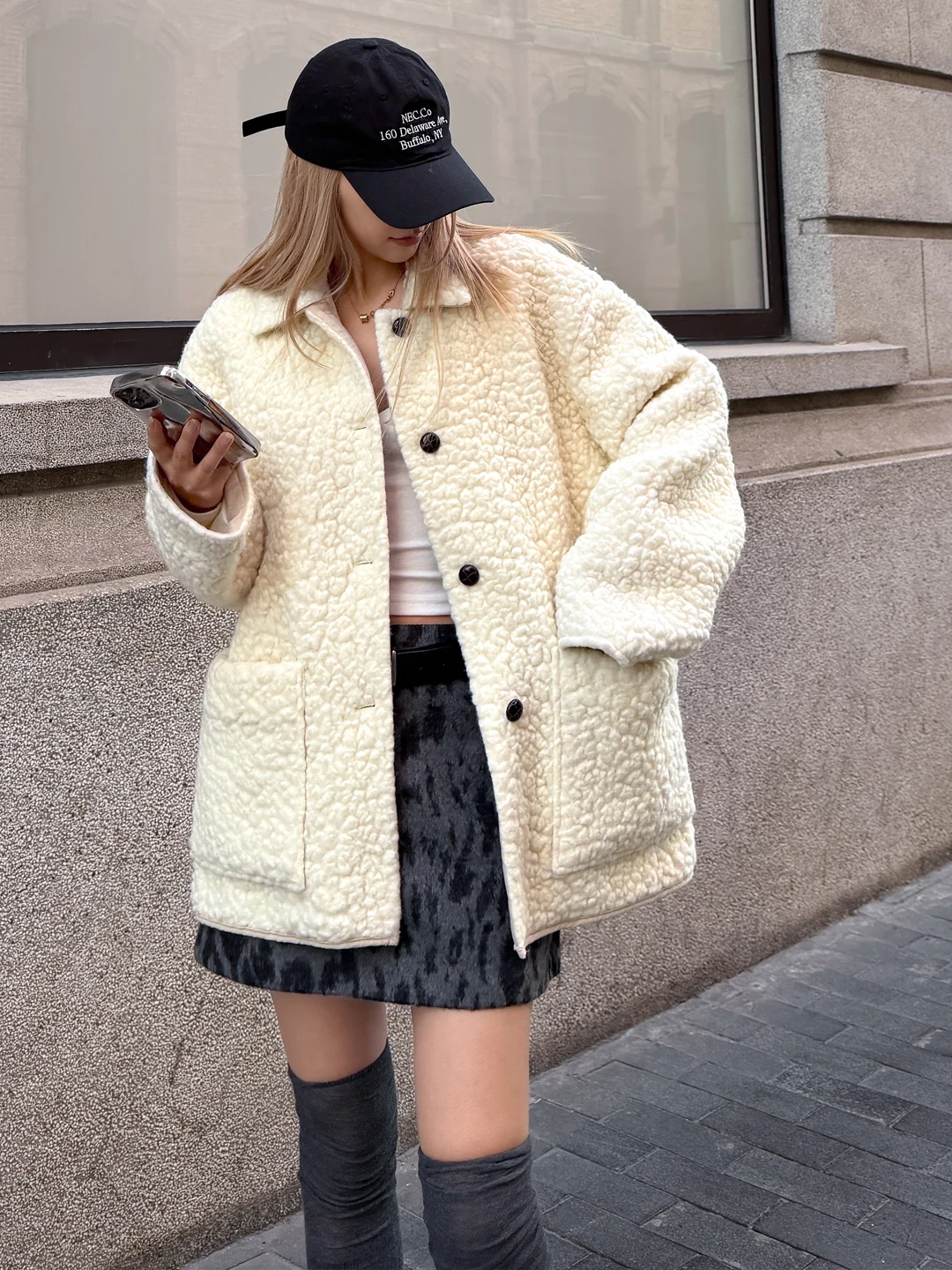 

Lamb Fur Jaet Women's Loose Single Button Warmth Aging Resistance Autumn Winter White Color Faion Outerwear Coat