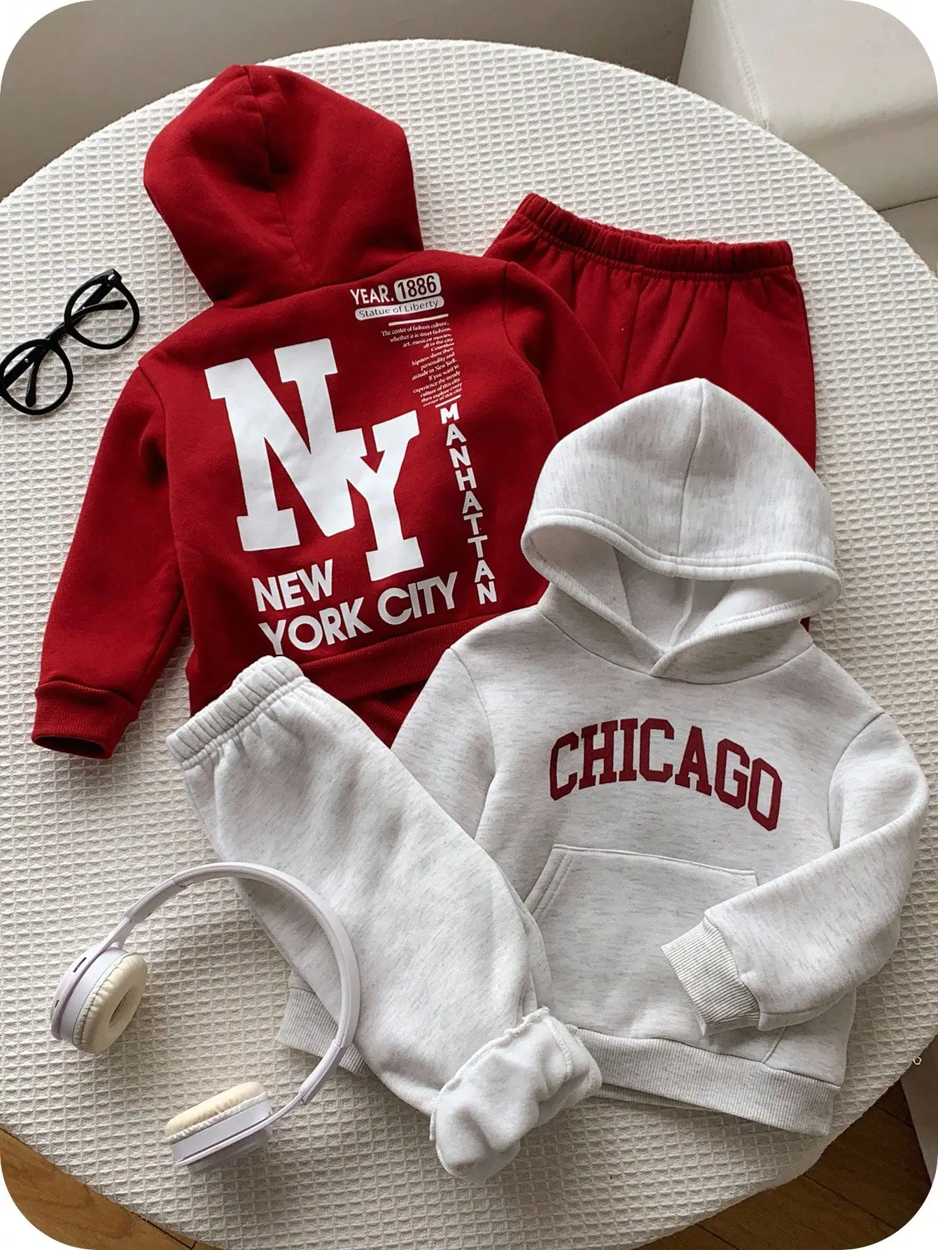 

4-Piece Kids Thermal-Lined Hoodie & Jogger Set, Solid Color with City-Inspired Graphic, Fall Winter Outfit