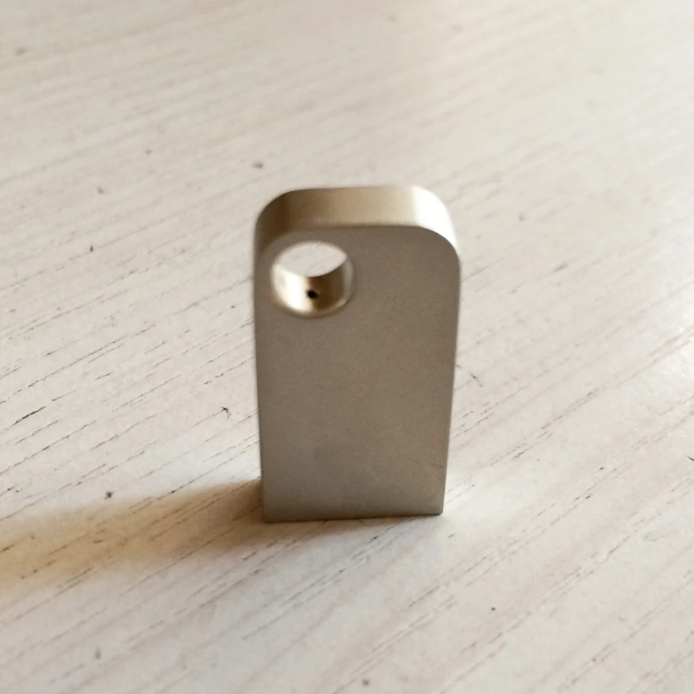 

1000 шт. Мини-корпус из цинкового сплава, металлический мини-USB, они подходит для флэш-памяти mUDP, этот мини-USB-корпус без чипа памяти, можно сделать логотип