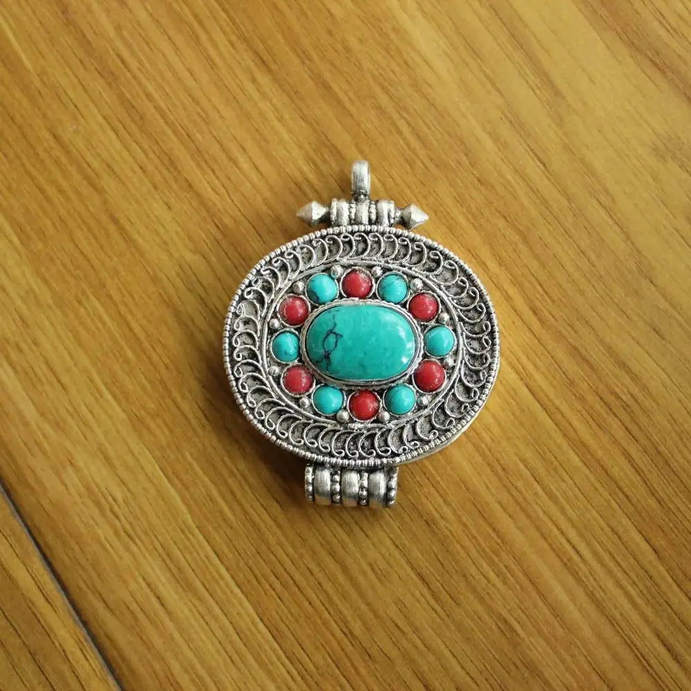 PN882 Tibetan Silver Inlaid Turquoises Coral Beads Filigree Handmade Prayer Box Gau Pendant Necklace